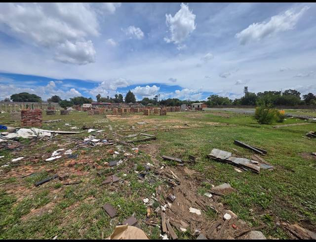 15,700M² VACANT LAND TO LET IN ALRODE